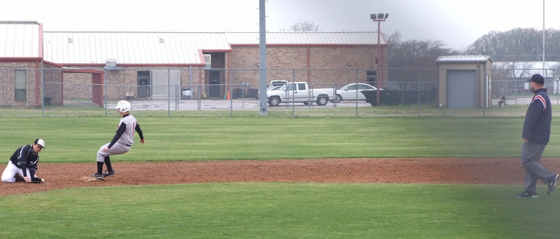 Image: Longhorn makes it — The Axtell Longhorns waited until the 4th inning to score.