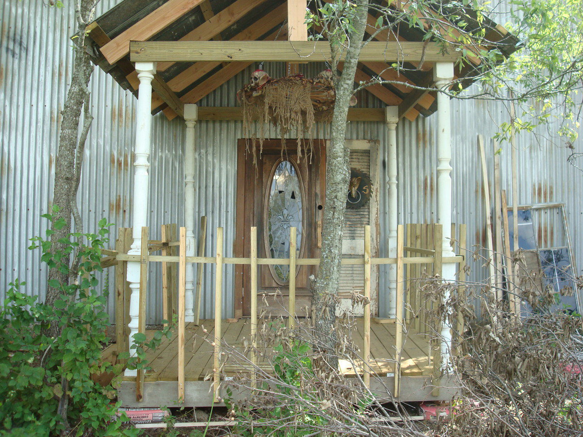 Image: Please come in — Visitors are welcomed to Drucilla Stroud’s mansion