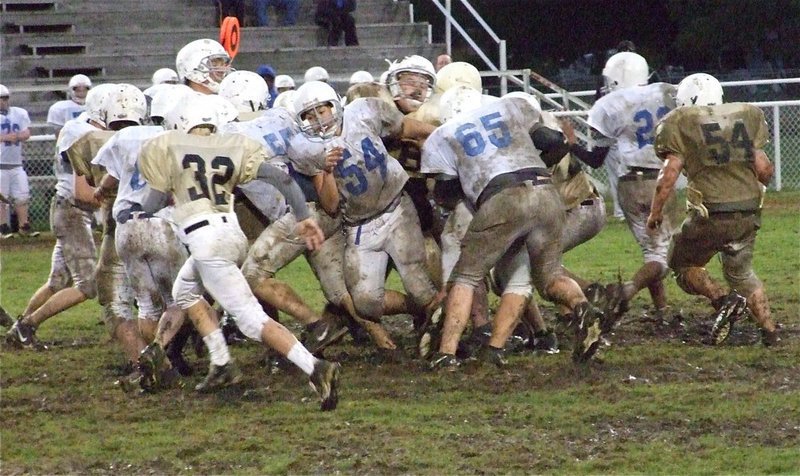 Image: Rugby? — At times, the football game resembled a rugby match.