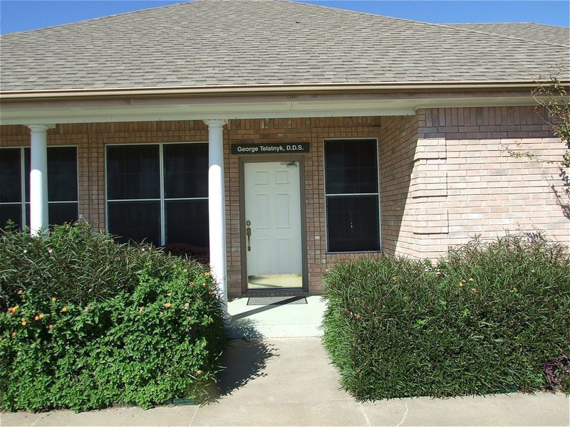 Image: Get a new smile today! — Enter the front door of Italy Dental and you’ll leave with a beautiful smile.