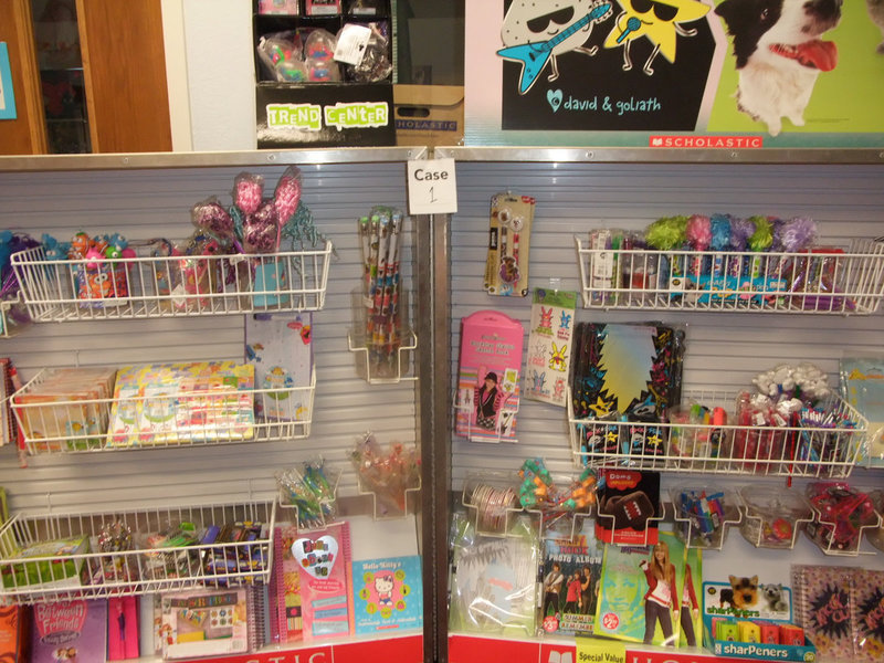 Image: Lots of Learning Materials — How could anyone choose?