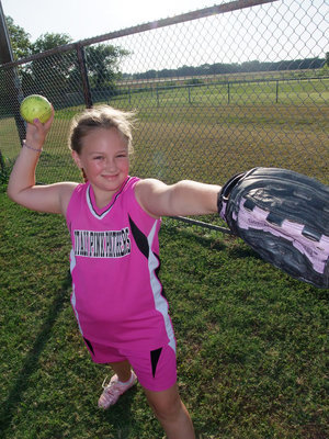 Image: A pink Lady Gladiator — Striking a pose.