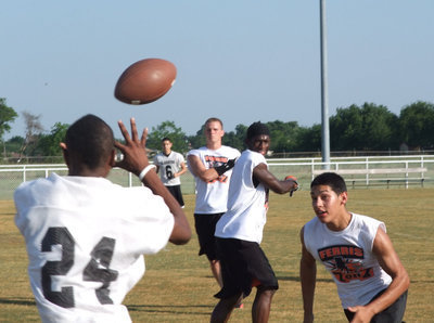 Image: Deandre scores