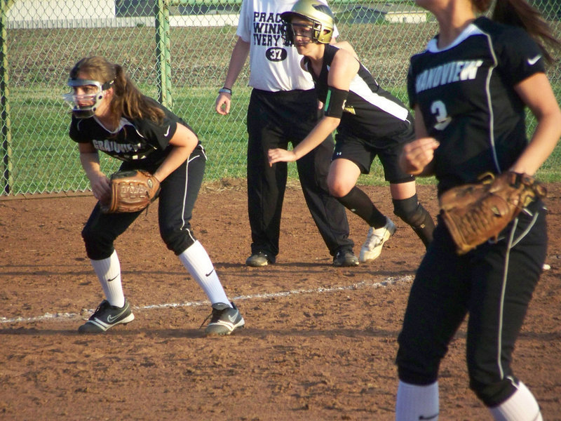 Image: Westbrook heads home — Courtney puts pressure on the Zebra defense as she threatens to score.