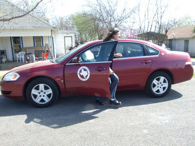 Image: Lets Hurry — Terri Murdock in rush to deliver their meals.