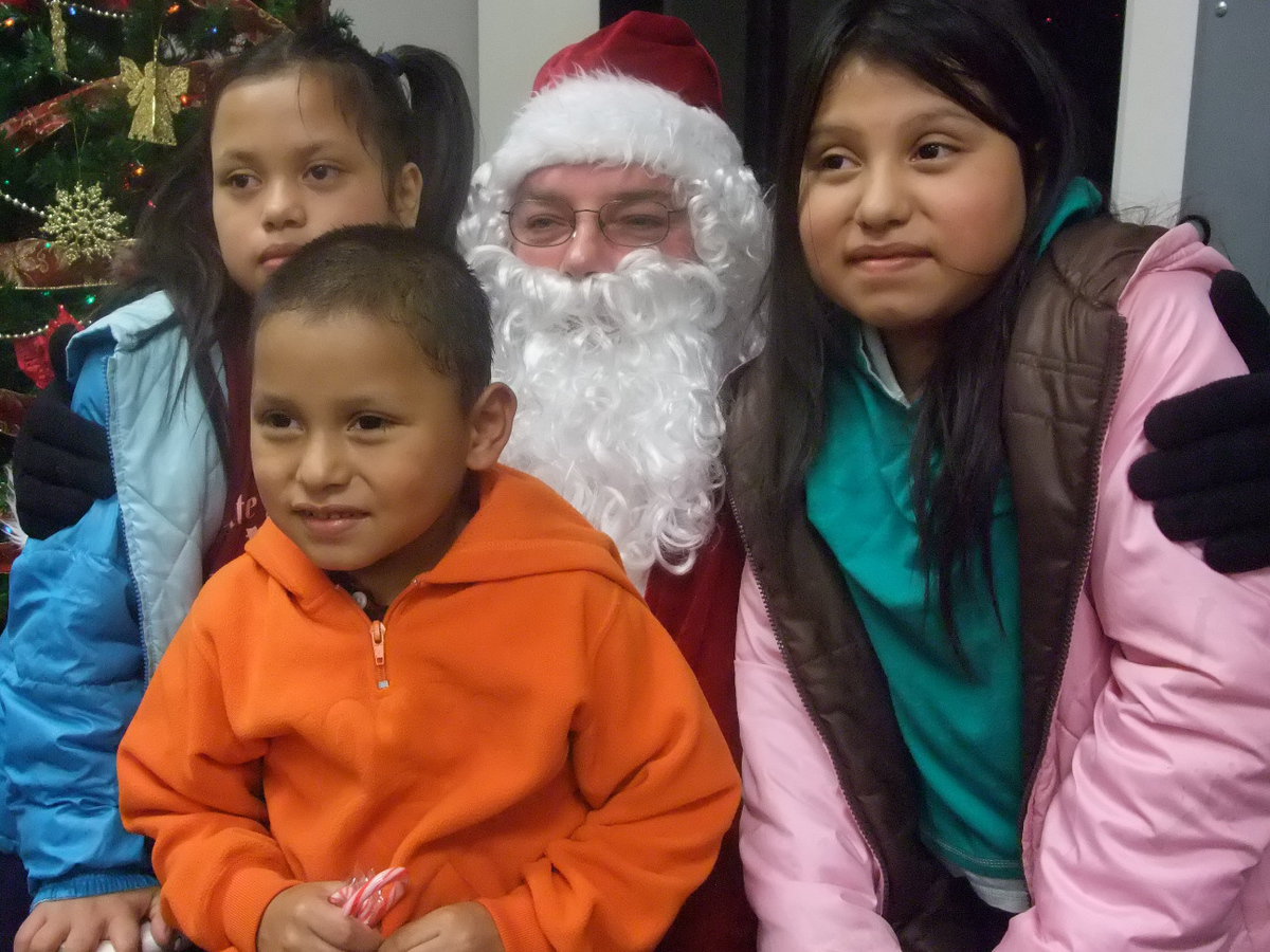 Image: Family photo with Santa