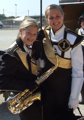 Image: Bailey and Madison — Bailey Eubank and Madison Washington are totally relaxed before their performance.