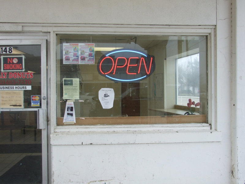 Image: Italy Donut Shop Opens — Italy Donuts has reopened their doors for business.