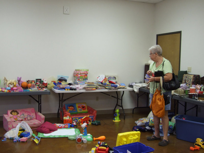 Image: Many, Many Toys — So many toys to choose from!