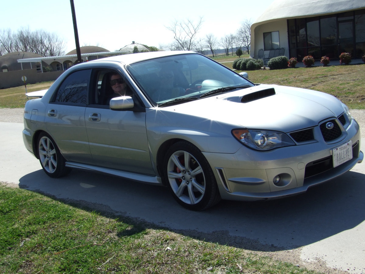 Image: Another Sports Car — Nice set of wheels.