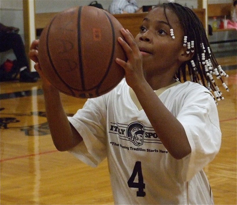 Image: Chardonae Talton — Chardonae Talton(4) takes her free shot at halftime.