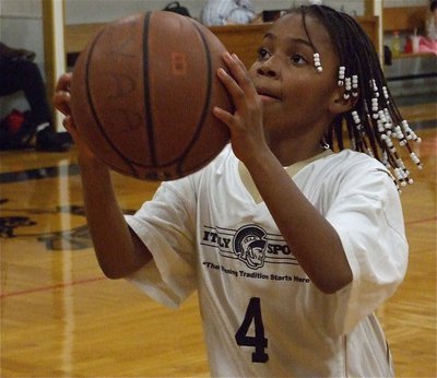 Image: Chardonae Talton — Chardonae Talton(4) takes her free shot at halftime.