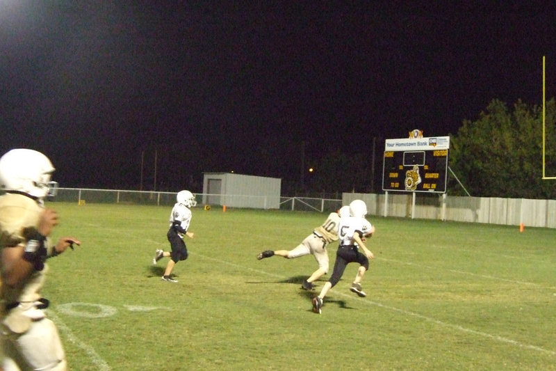 Image: Italy defense — Italy’s defense working hard Thursday night.