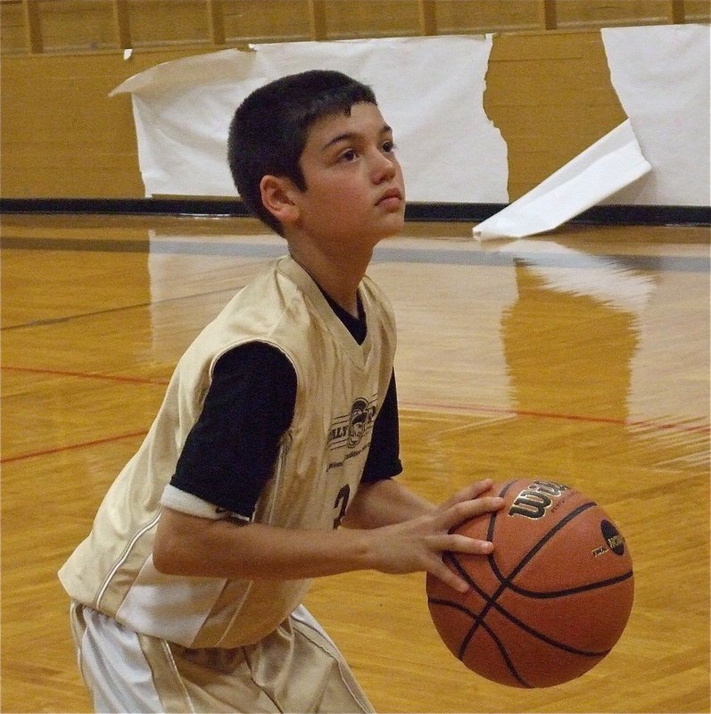 Image: Christian Gatlin — Italy 29’s Christian Gatlin(3) is one of the IYAA’a top marksmen.