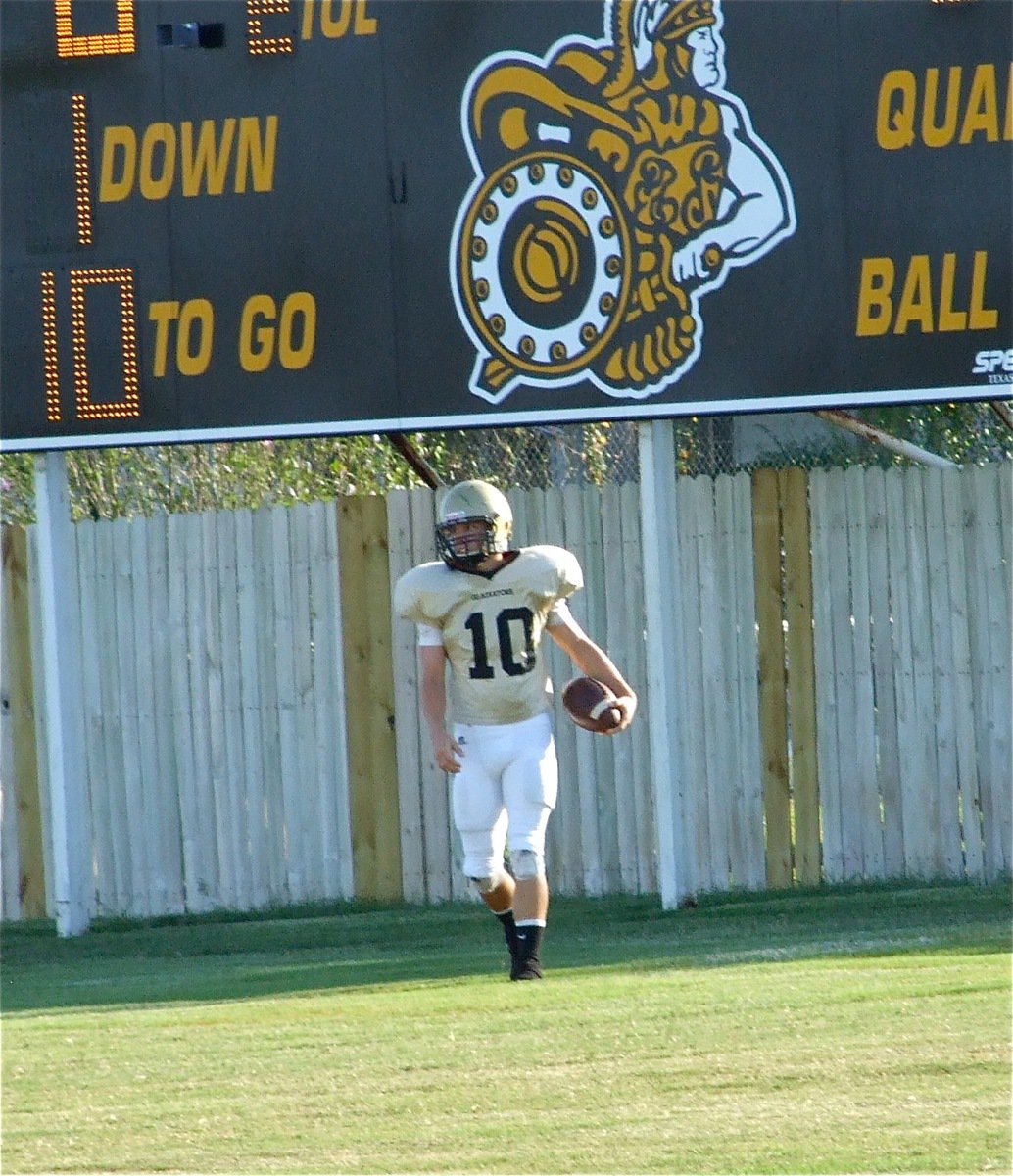 Image: Chase scores — Chase Hamilton(10) scores on Italy’s first offensive play of the game after a 44-yard touchdown run.