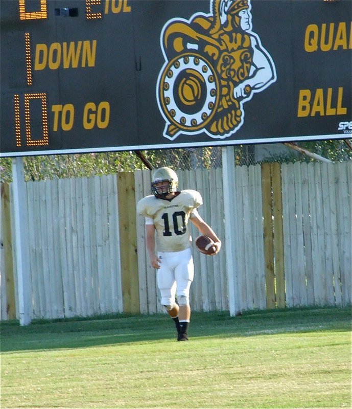 Image: Chase scores — Chase Hamilton(10) scores on Italy’s first offensive play of the game after a 44-yard touchdown run.
