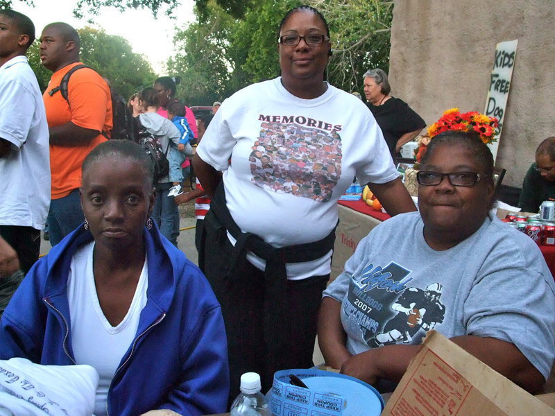 Image: June, Fadys and Robbie — June Thomas, Fadys Gates and Robbie Pollock with Moriah Baptist Church were selling raffle tickets for $1.00 to win $100.00!