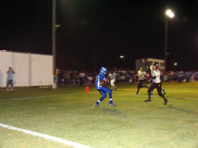 Image: Reception over outstretched hands