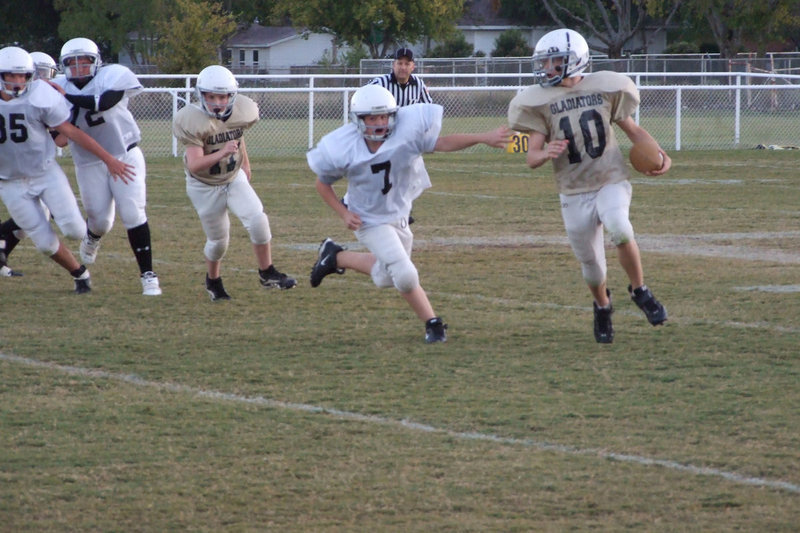 Image: Chase Hamilton — Hamilton runs the ball.