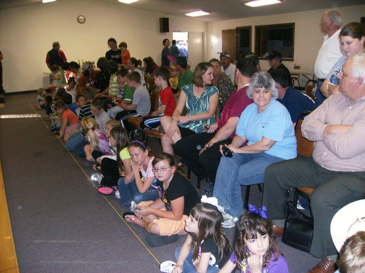 Image: Full House — Spectators are ready to support their favorite R.A. racer.