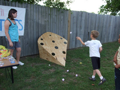 Image: Ball toss — Kort Holley gives the ball toss a chance.