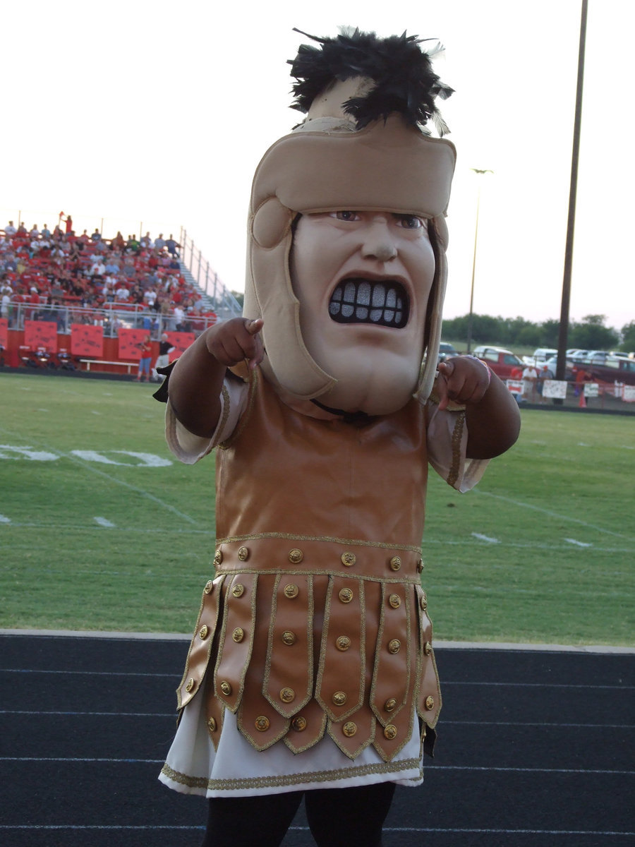 Image: Gladiator mascot rules — Gladiator mascot Sa’Kendra Norwood helps keep that spirit up on the sidelines.