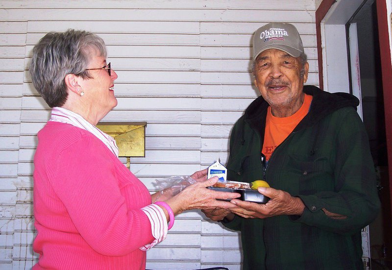 Image: Johnson County volunteer &amp; client