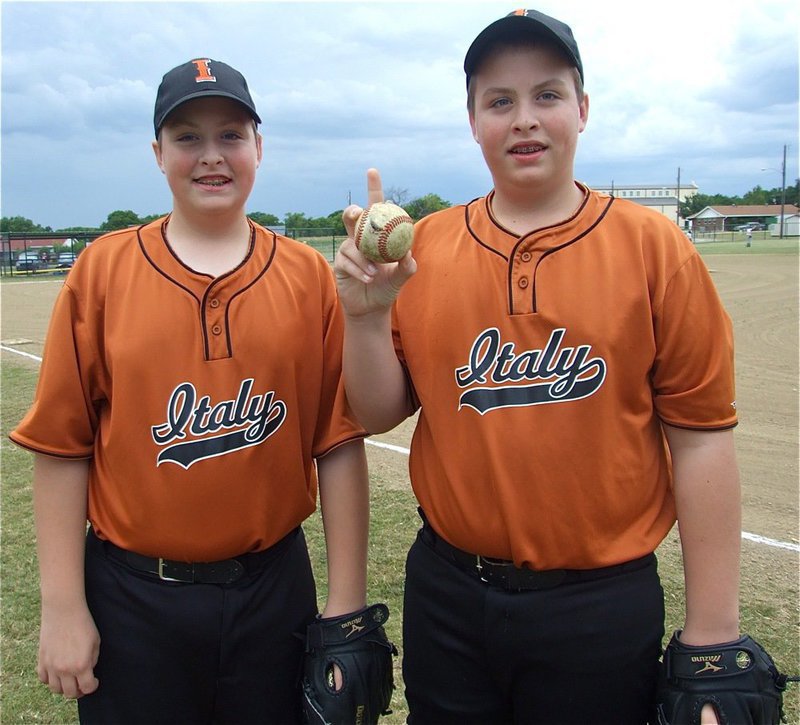 Image: And Twins! — Twin brothers Austin and Aaron Pittmon look confident before Italy’s rematch with Whitney.