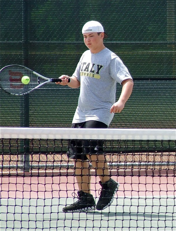 Image: Aiming for glory — Utilizing the forehand shot is, court sniper, Zain Byers.