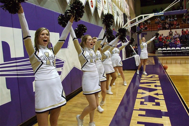 Image: Yay, Italy! — Kaitlyn Rossa, Taylor Turner and the rest of the IHS Cheerleaders make some noise!