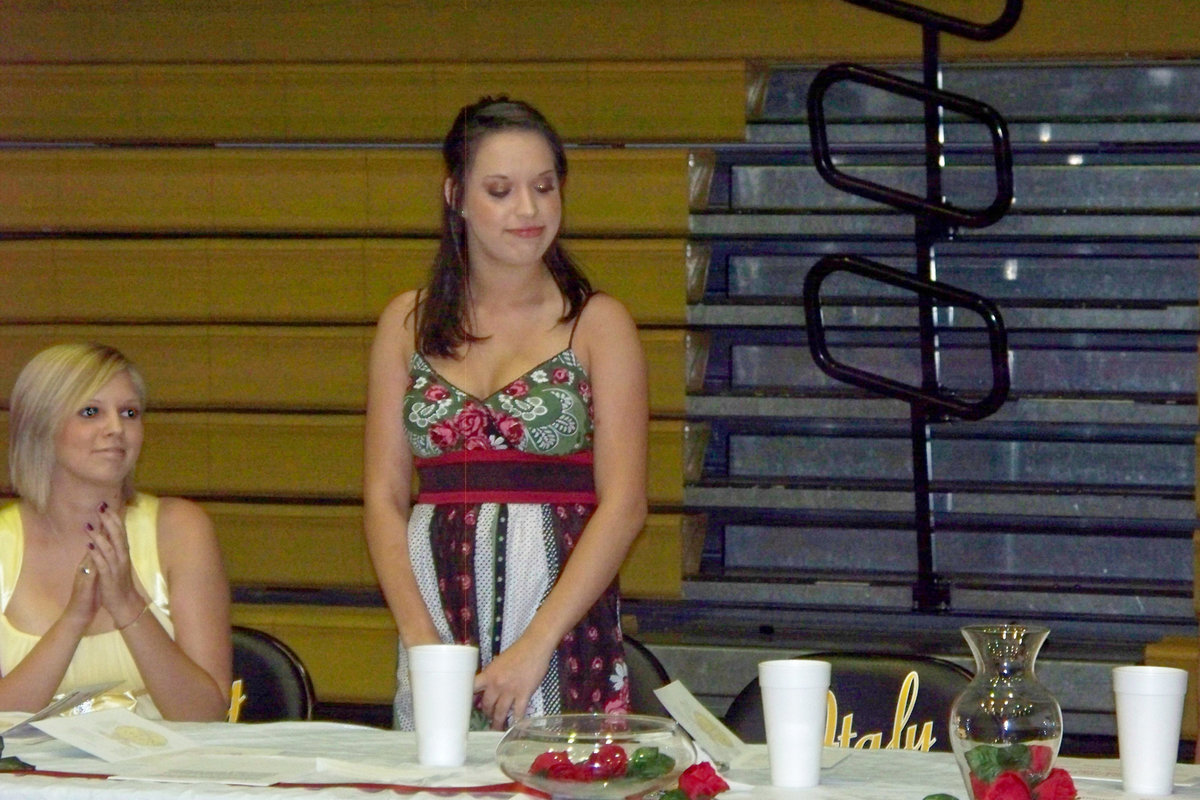 Image: Kelli Strickland — Kelli Strickland received the Fortnightly Club award.