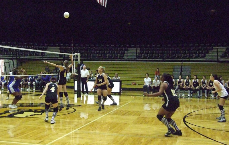 Image: Freshman Kaitlyn Rossa — Rossa had three kills and helped with the blocking.