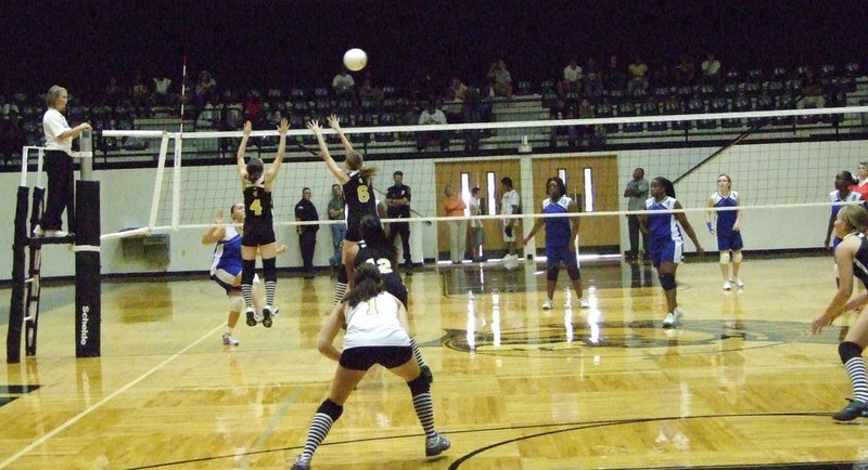 Image: Block that ball — Drew Windham and Kaitlyn Rossa on the frontline.