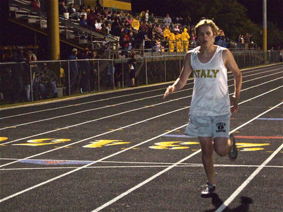 Image: Gus Allen — Gus Allen put in an amazing run around the Hubbard track that caught the attention of some of the Italy faithful. Not bad for an offensive tackle on the football team!