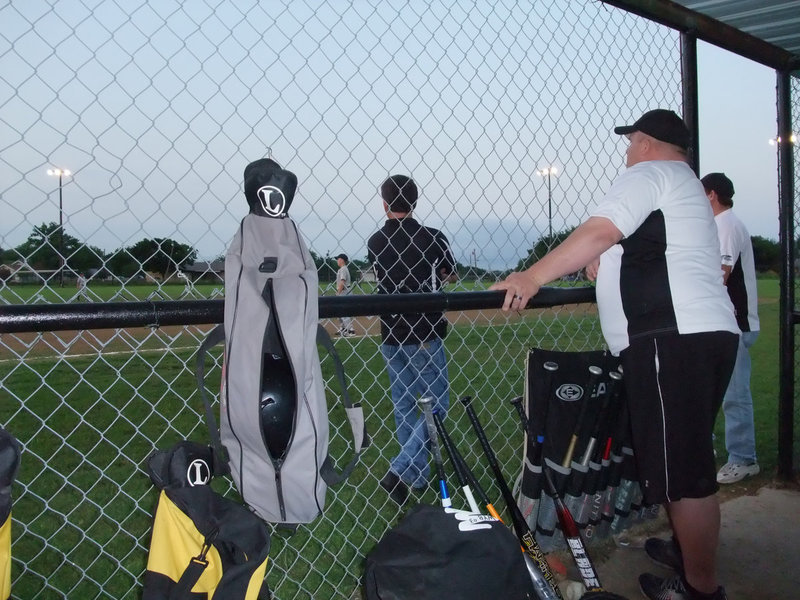 Image: Looking on — Italy’s Coach Gary Wood, Lewis Essery and Gary May are restless late in the game.