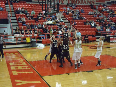Image: Rossa rebounds — Italy’s Kaitlyn Rossa #3 skies for the ball against the Lady Eagles.