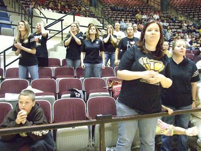 Image: Hanging on every play — Italy’s anxious fans used mental telepathy to help Gladiator shots drop in.