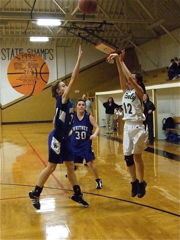 Image: Paola pulls up — Paola Mata(12) knocks down a jumper to help Italy’s JV Girls shoot their way to a 9-6 advantage in the first-quarter.