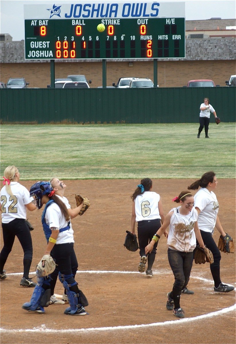 Image: Worth fighting for — Italy’s defense prepares to defend their 2-0 lead against the Meridian Lady ’Jackets.