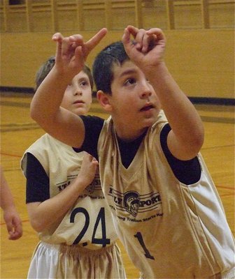 Image: Gary juuussst makes it — Gary Escamilla(1) makes a free throw worth 1-point before the 2nd half and finished the game with 5-points total.