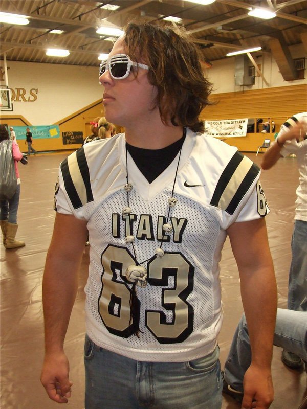 Image: Zach Hernandez — Senior Zach Hernandez is chilling before the Pep Rally on Friday.
