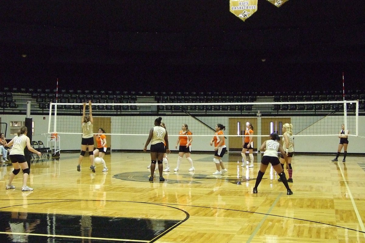 Image: Avalon vs JV Gladiators — The Lady Gladiators play Avalon.