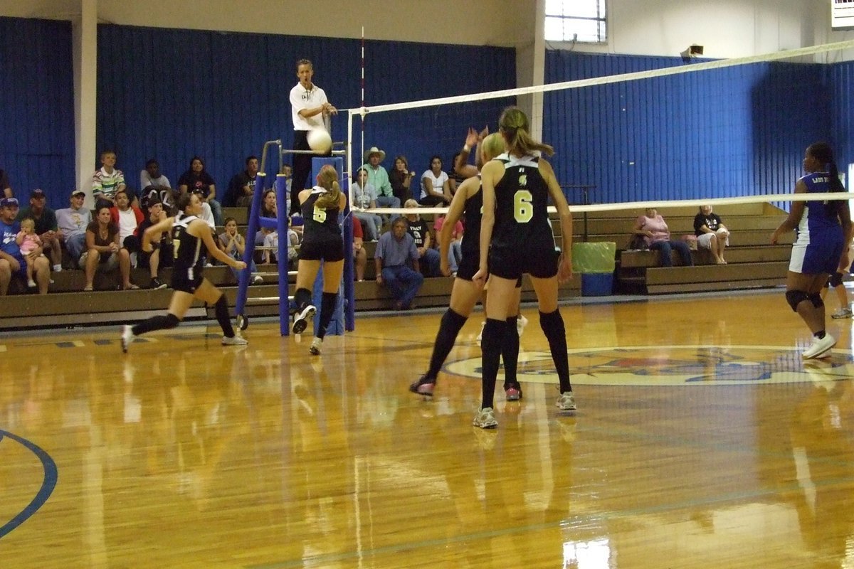 Image: Lady Gladiators vs Lady Bulldogs