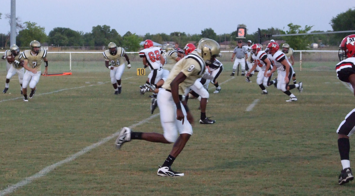 Image: Step on it — The Gladiator offense is on the move.