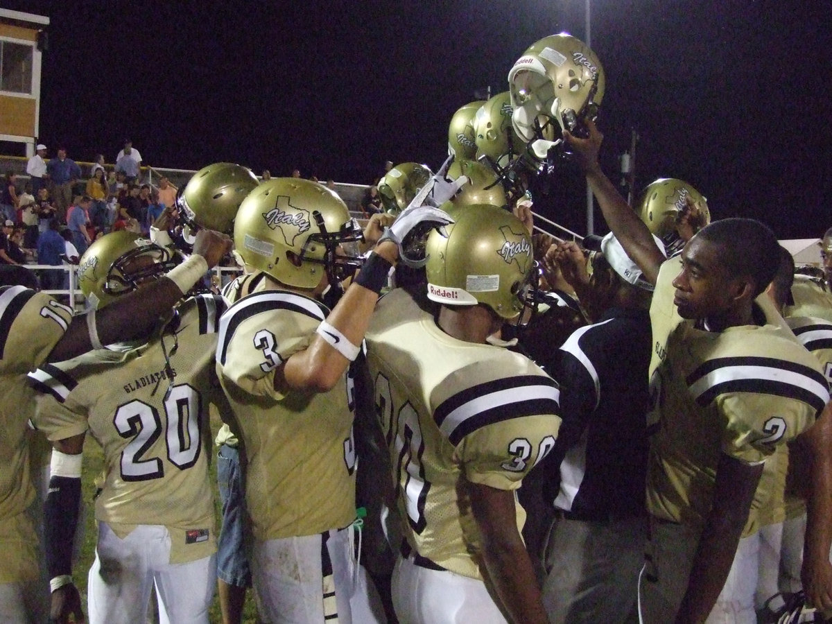 Image: Winning Gladiators — In the second pre-season home game, the Italy Gladiators win against the Chilton Pirates Friday night.