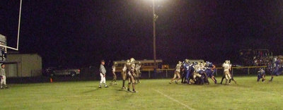 Image: Missed opportunities — Wortham’s field goal is wide left.