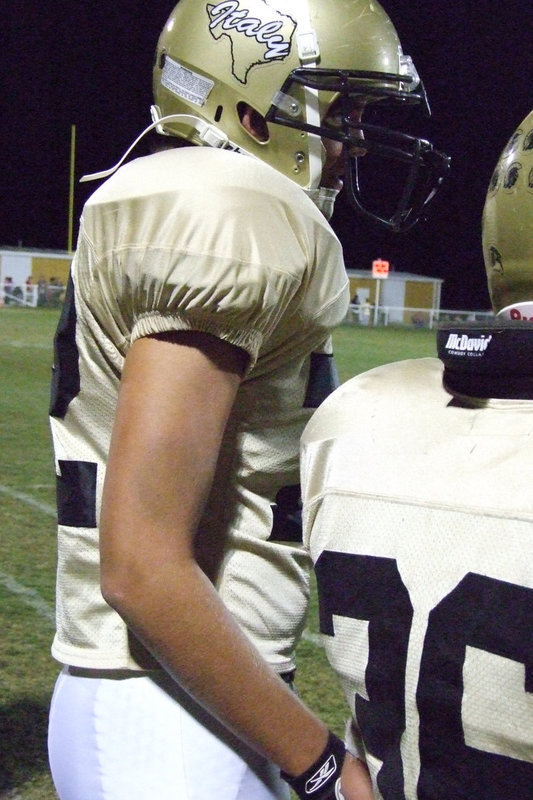 Image: Tyler Boyd — Boyd is an offensive and defensive lineman.