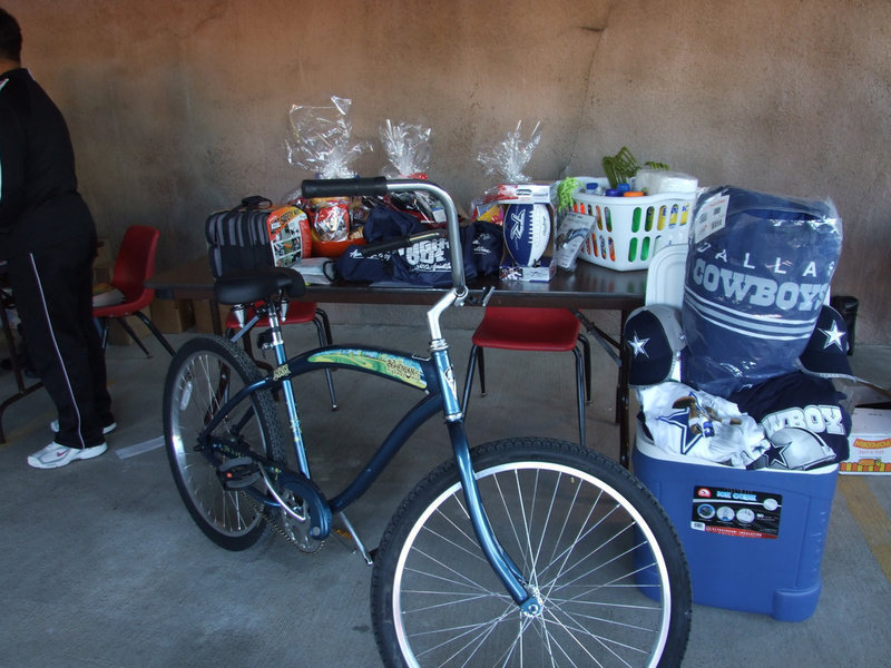 Image: Prizes to win — Prizes to win from the free raffle tickets.