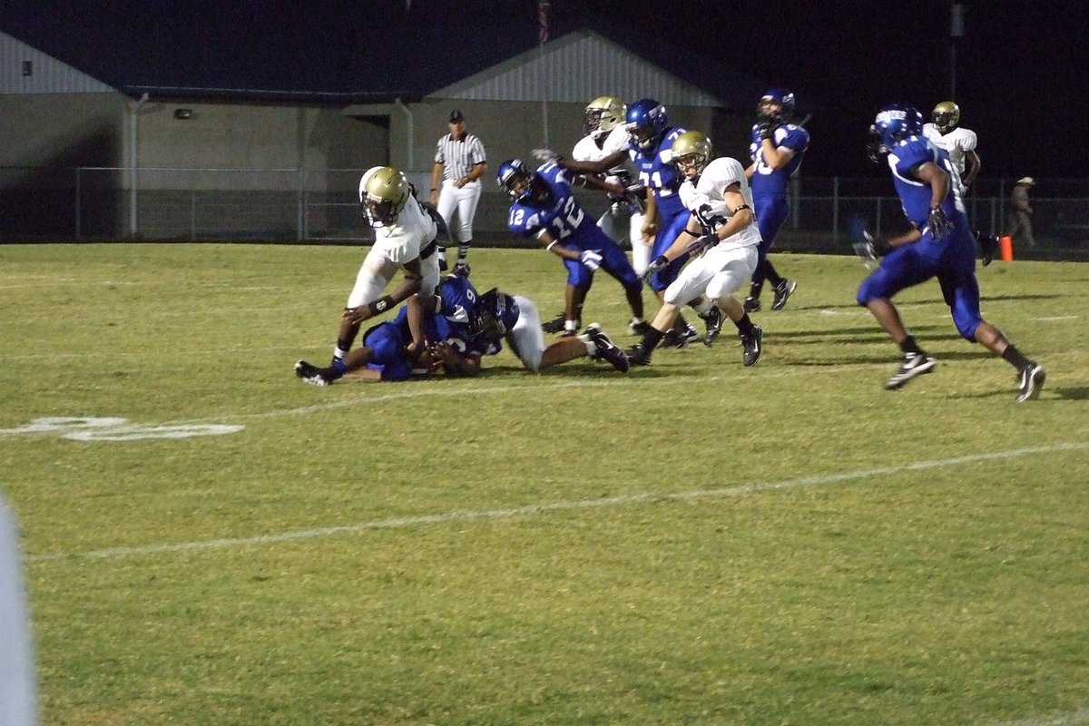 Image: Defense holds them back