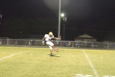 Image: Anderson punts